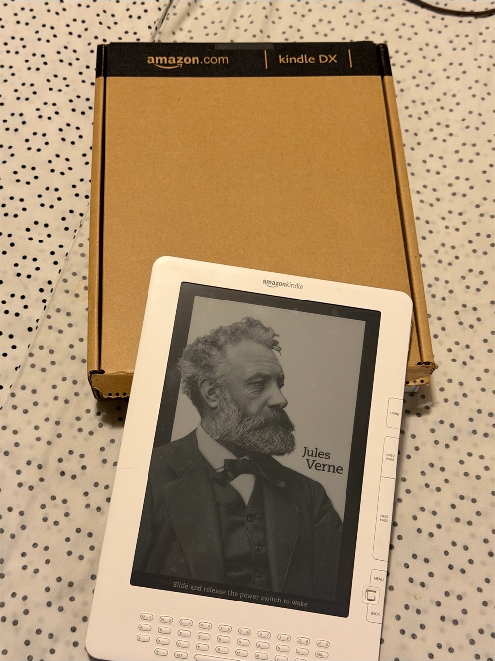 Amazon Kindle DX E-Reader - White (Amazon Kindle)